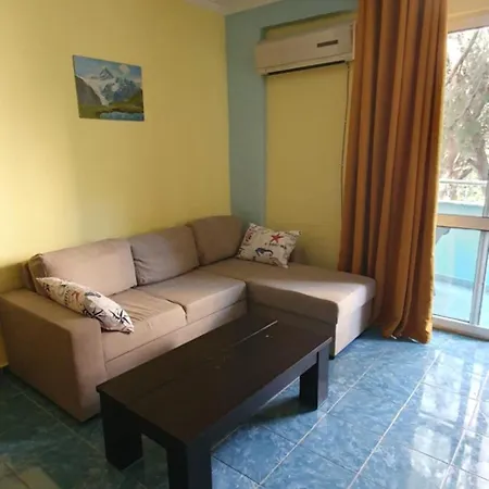 Mali I Robit 2+1,golem Apartment Golem (Tirana)