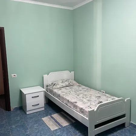 Mali I Robit 2+1,golem *