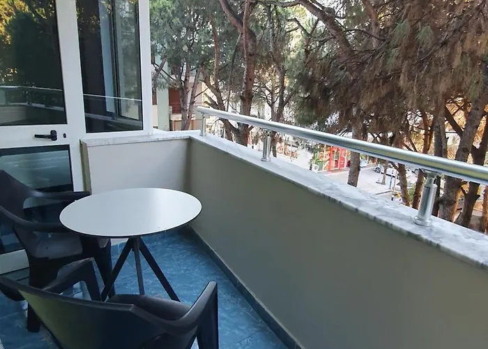 Appartement Mali I Robit 2+1,golem Golem (Tirana)