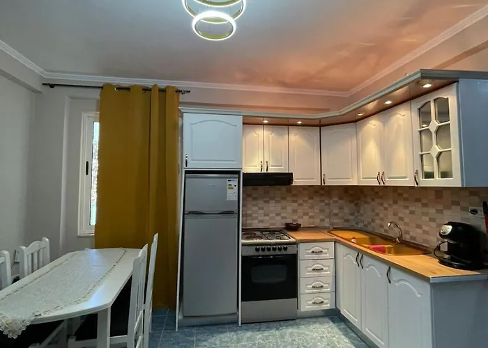 Mali I Robit 2+1,golem Appartement Golem (Tirana)